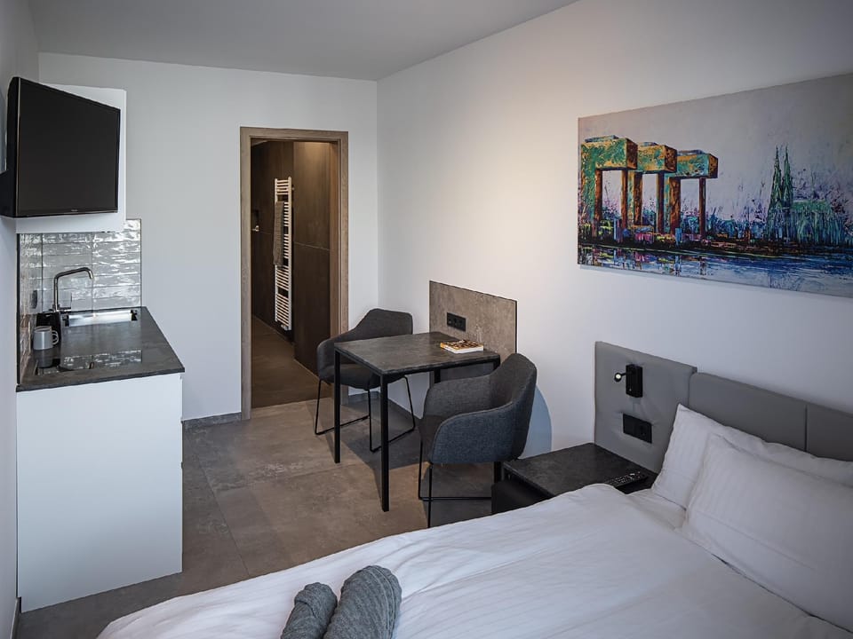 Home & Work Apartments GmbH & Co. KG Apartment hotel in Cologne