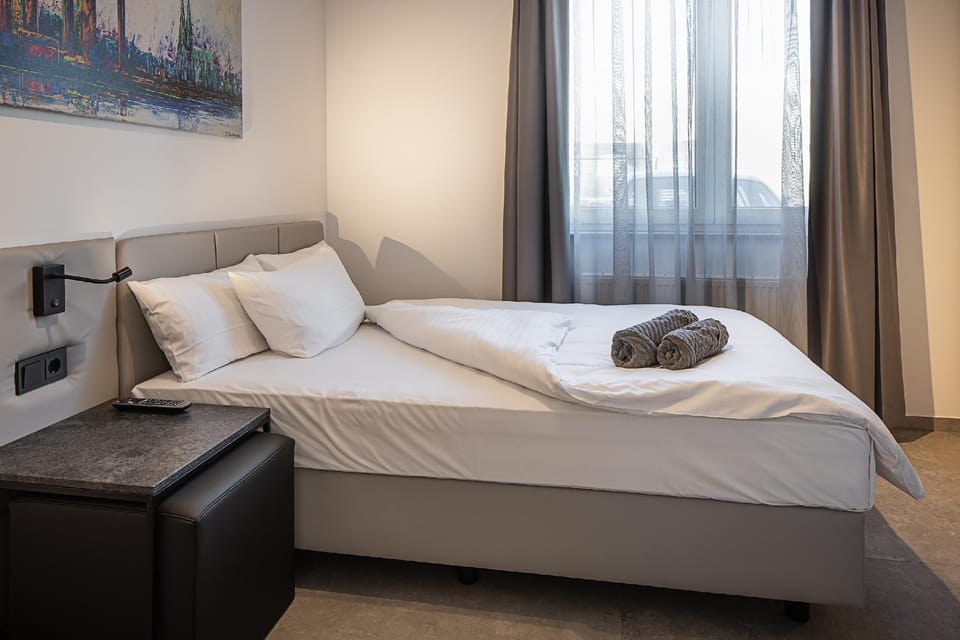 Home & Work Apartments GmbH & Co. KG Apartment hotel in Cologne