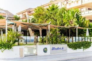 Las Petunias Malin Sten Hotel in Marbella