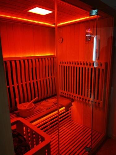 SPABYELLEETLUI spa rouge ou bleu Hotel in Flanders