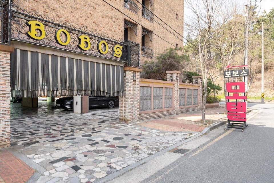 Gunsan Bobos Motel in South Korea