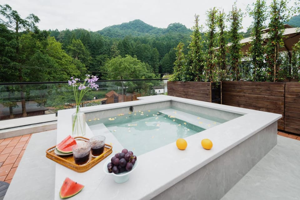 Hot tub