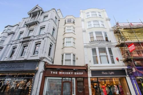 Sea La Vie - East St Hotel in Brighton