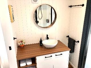 The Pink Lake Tiny House - 'Peony' Hotel in South Australia