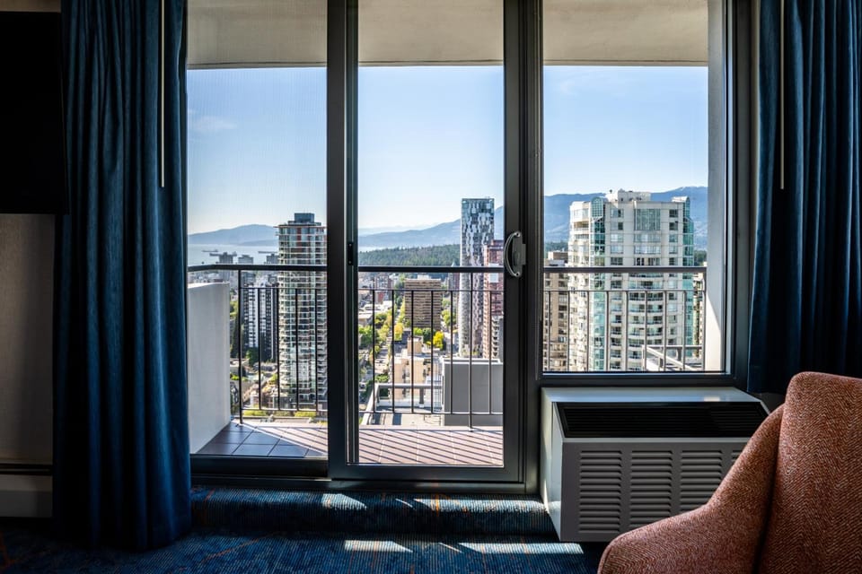 Blue Horizon Hotel Hotel in Vancouver