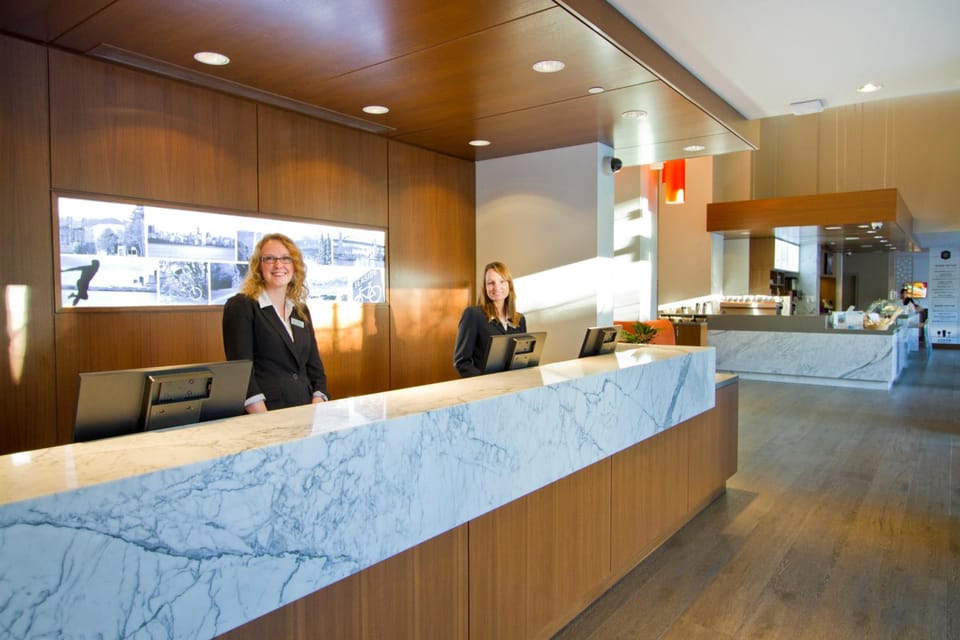 Blue Horizon Hotel Hotel in Vancouver