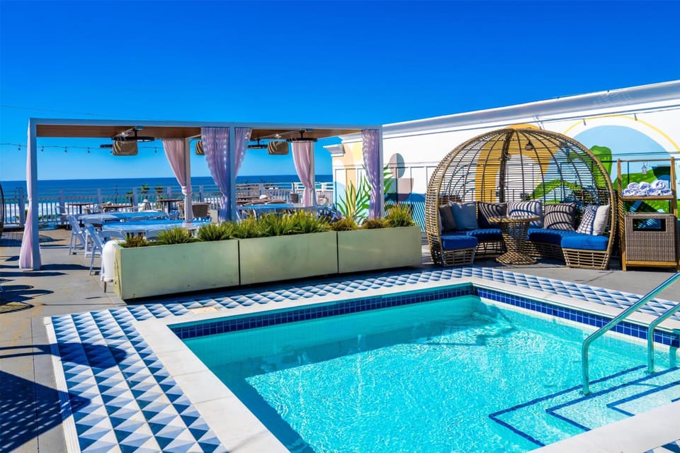 Inn at the Pier Pismo Beach, Curio Collection by Hilton Hotel in Pismo Beach