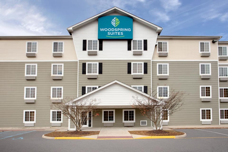WoodSpring Suites Clarksville Ft. Campbell Hotel in Clarksville