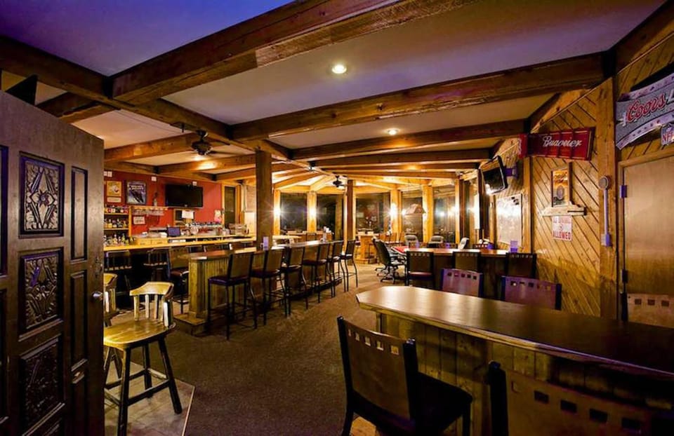 Bar/lounge