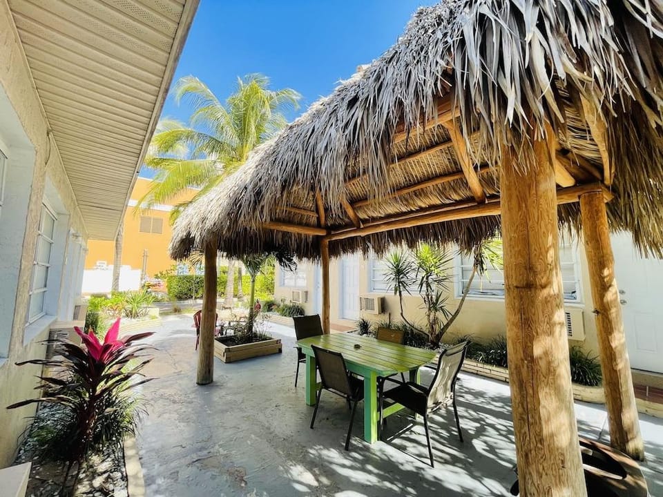 St Maurice Beach Inn Inn in Hollywood Beach