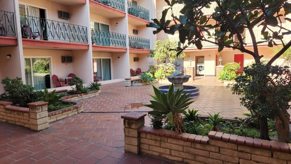 Royal Century Hotel at LAX Hotel in Inglewood