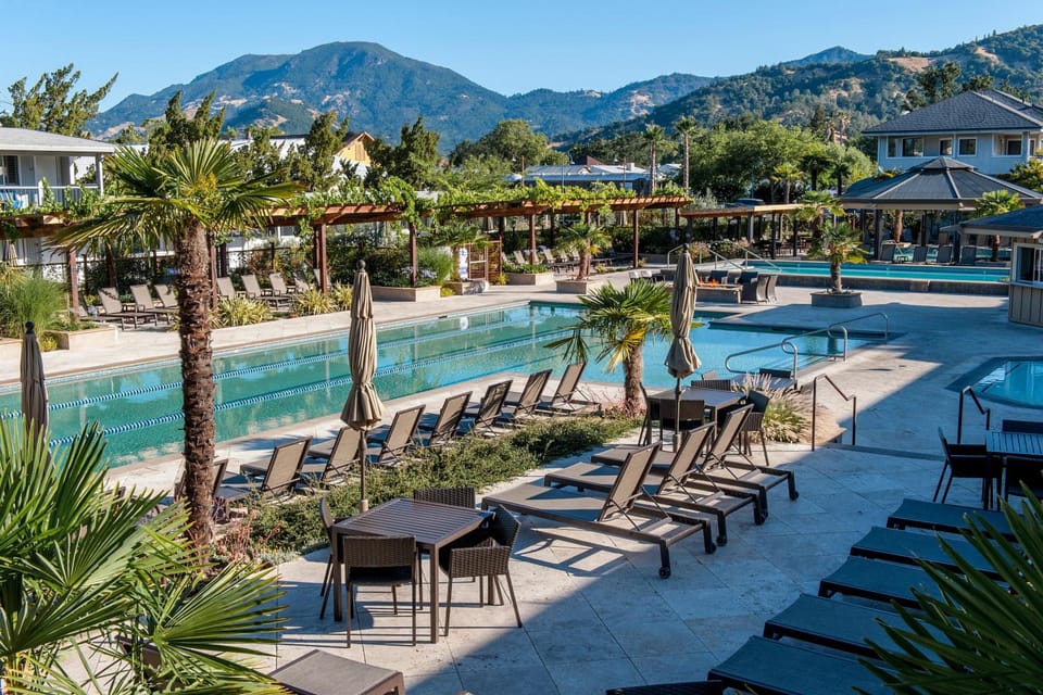 Calistoga Spa Hot Springs Hotel in Calistoga