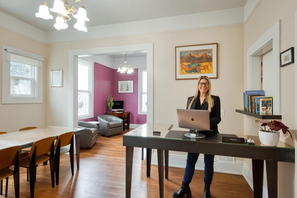 The Grove Inn Inn in Western Addition