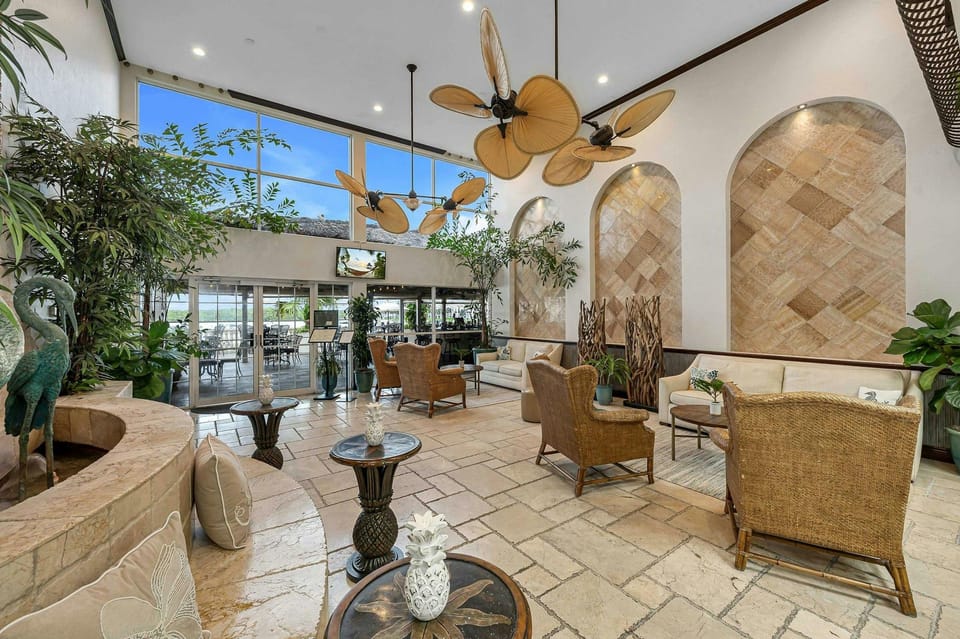 Bayfront Inn 5th Avenue Hotel in Naples