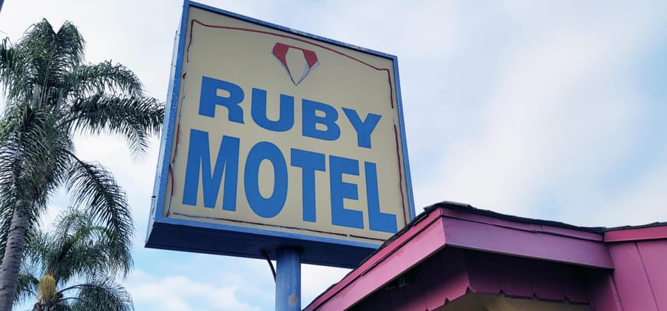 Ruby Motel Hotel in Long Beach