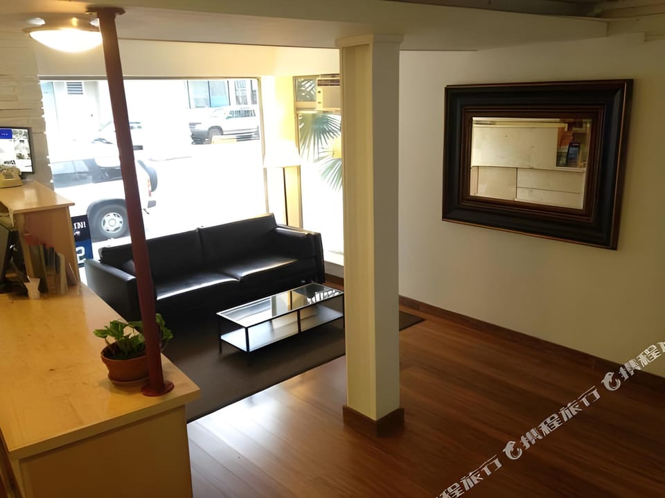 Kings Inn Inn in Belltown