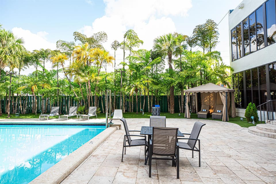 Swimming pool