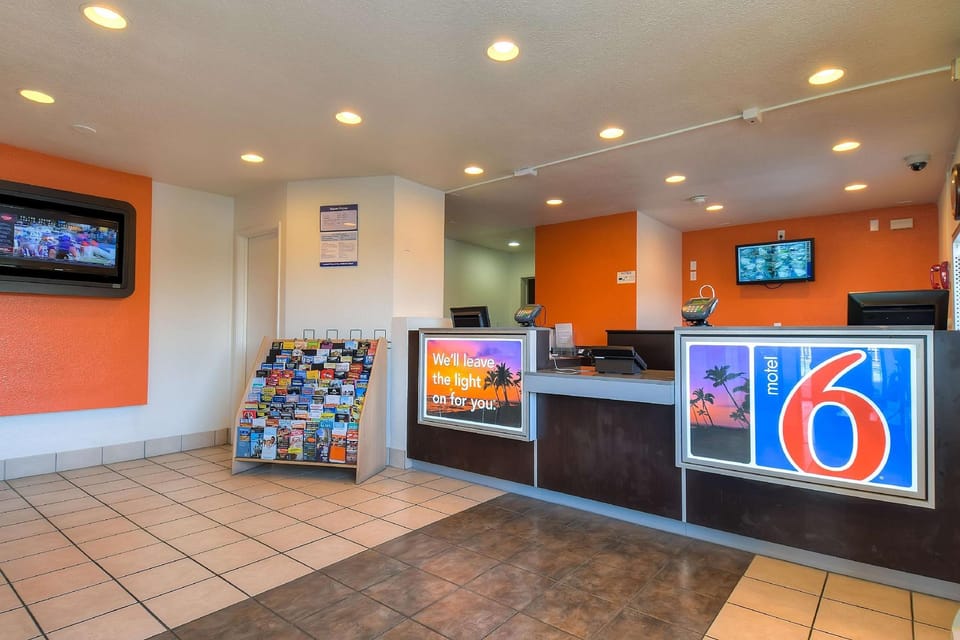Motel 6 Stanton, CA - Anaheim West Hotel in Stanton