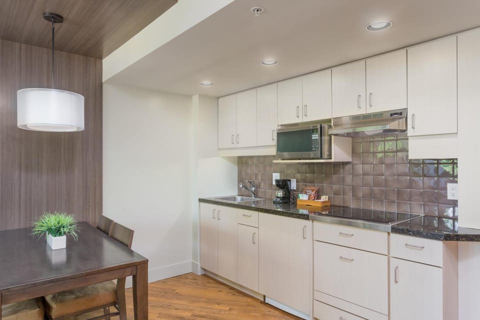 West Coast Suites at UBC Hotel in Richmond
