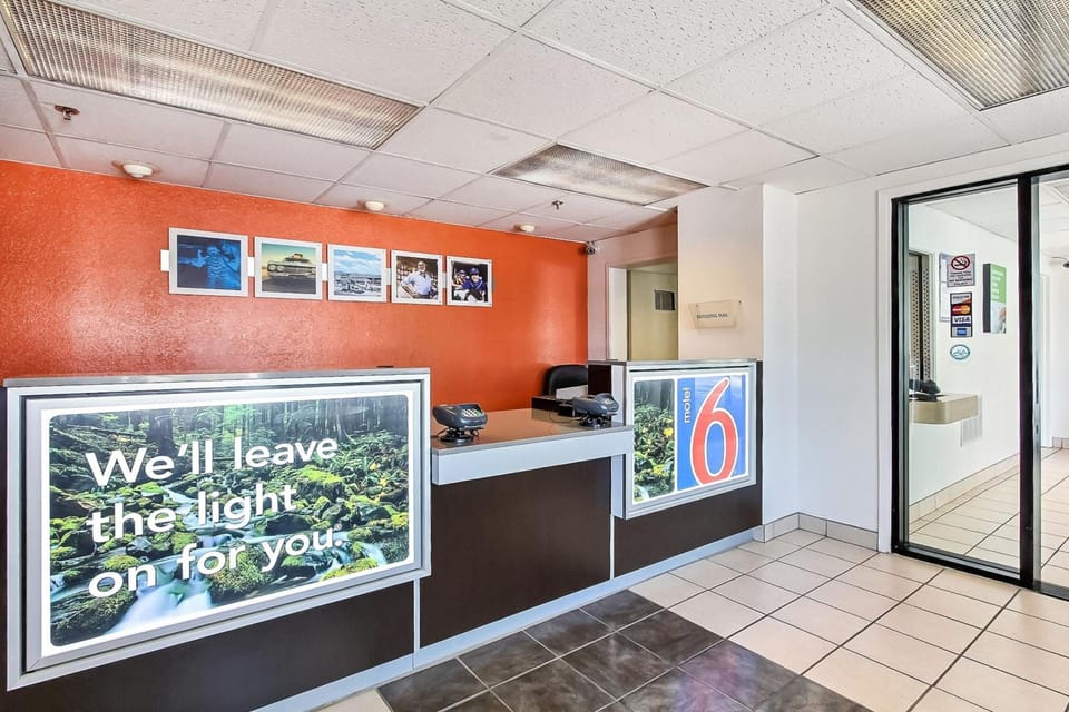 Motel 6 Sunnyvale, CA - North Hotel in Sunnyvale
