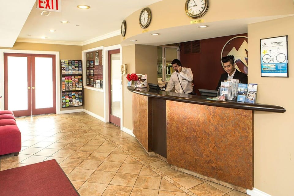 North Vancouver Hotel Hotel in West Vancouver