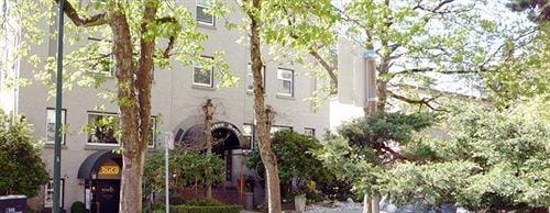 The Buchan Hotel Hotel in Vancouver