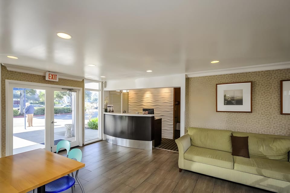 Marina Village Inn Motel in Alameda