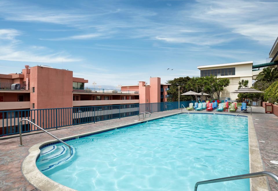 La Jolla Cove Suites Hotel in La Jolla
