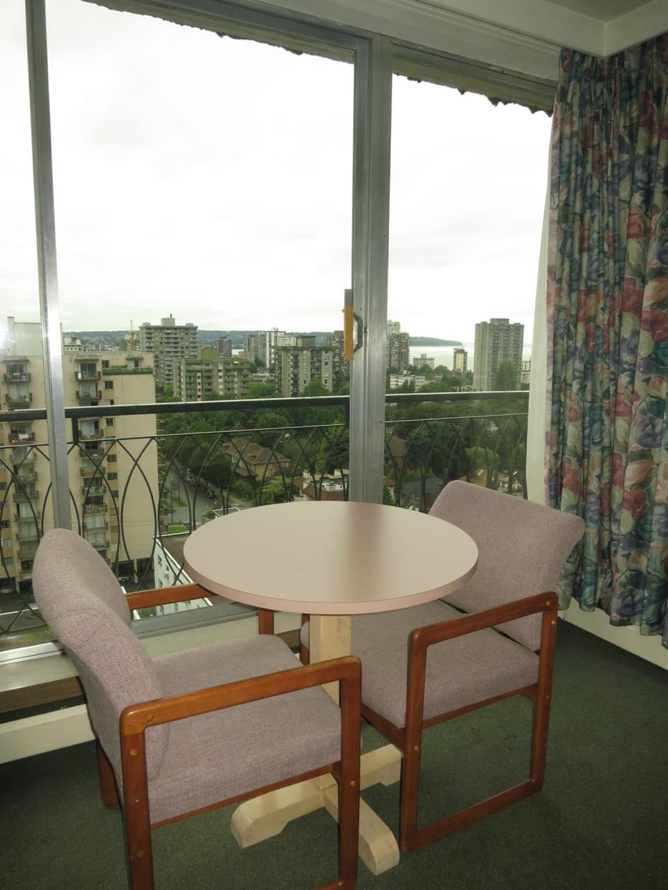 Tropicana Suite Hotel Hotel in Vancouver