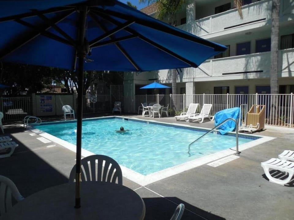 Motel 6 Chula Vista, CA - San Diego Hotel in National City