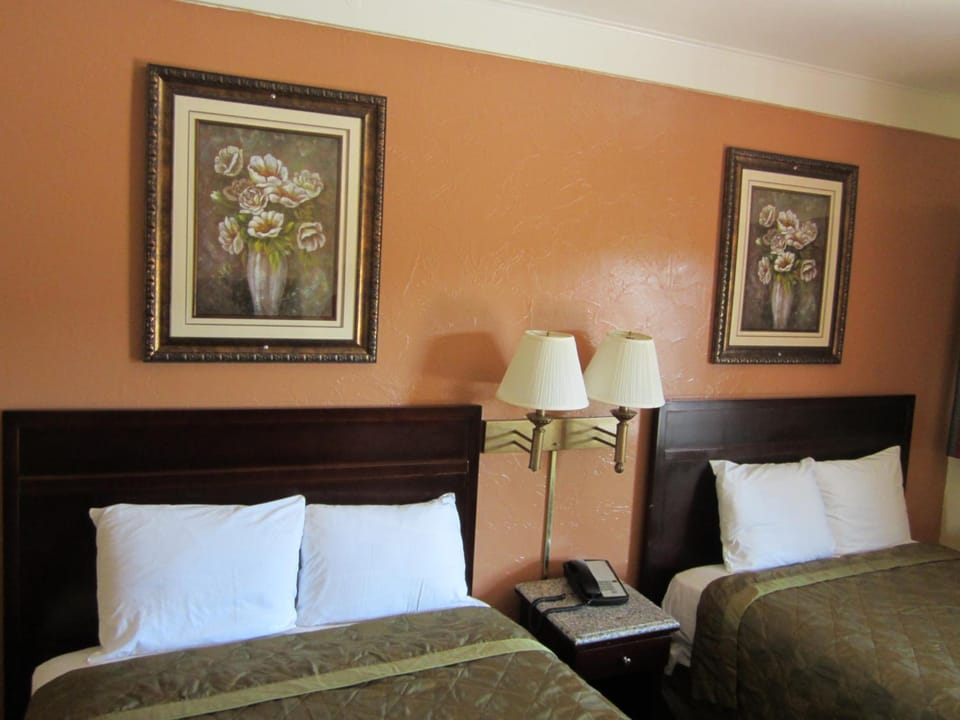 Civic Center Lodge / Lake Merritt BART Hotel in Alameda