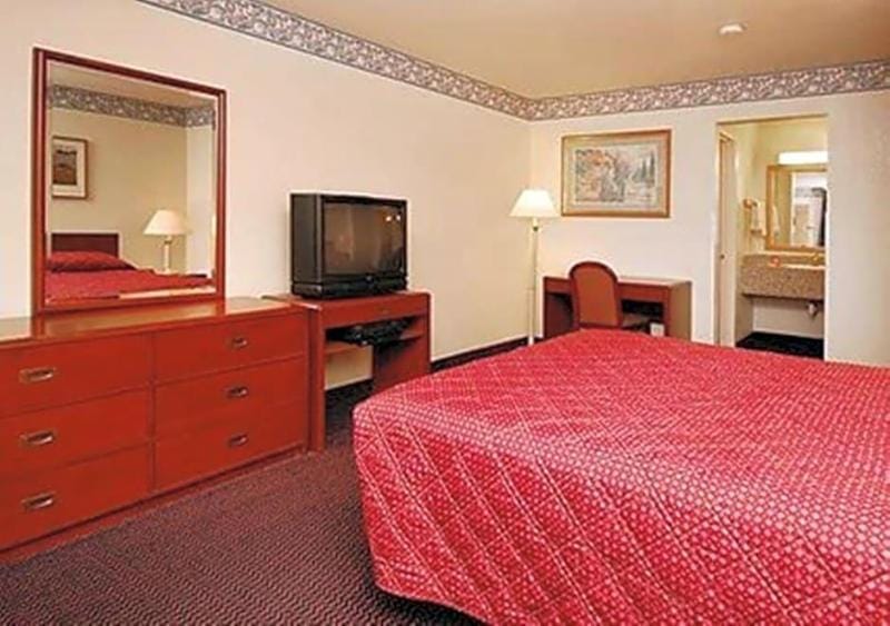 Driftwood Motel in Santa Clara