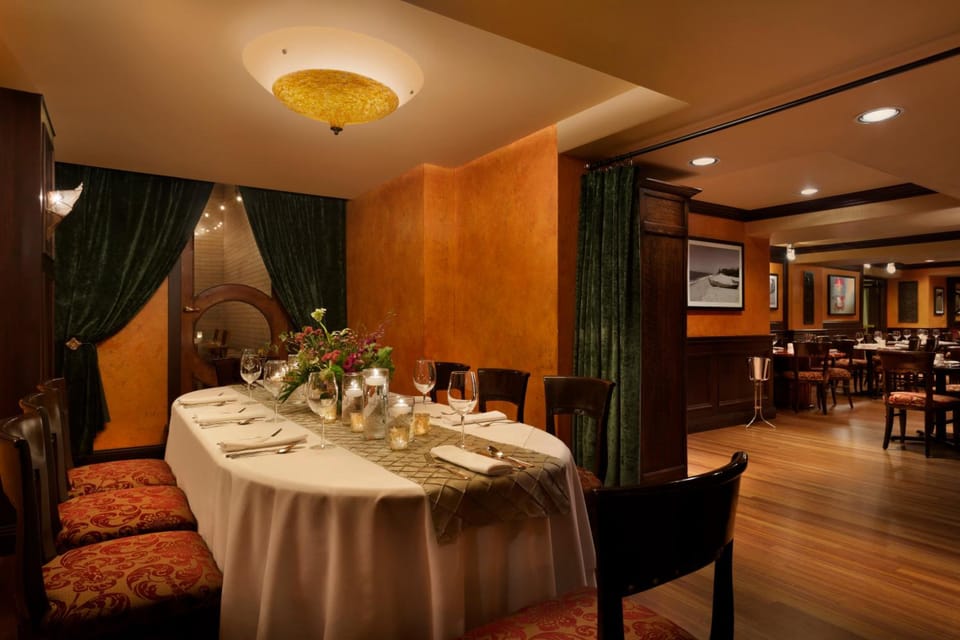 Hotel Le Soleil by Executive Hotels Hotel in Vancouver