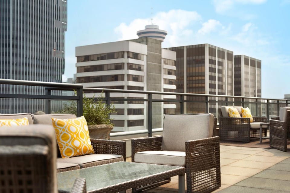 Hotel Le Soleil by Executive Hotels Hotel in Vancouver