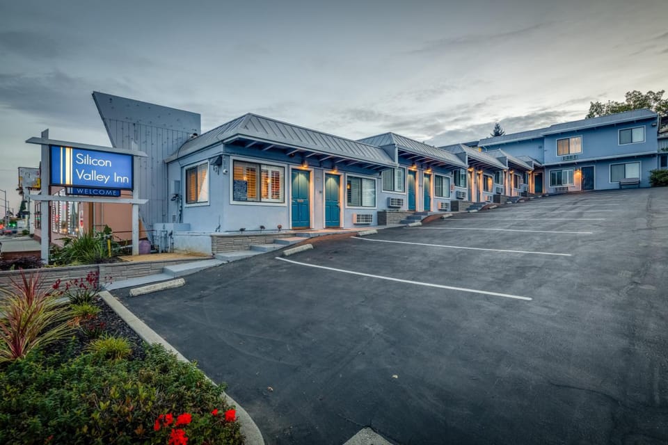Silicon Valley Inn Hotel in Belmont
