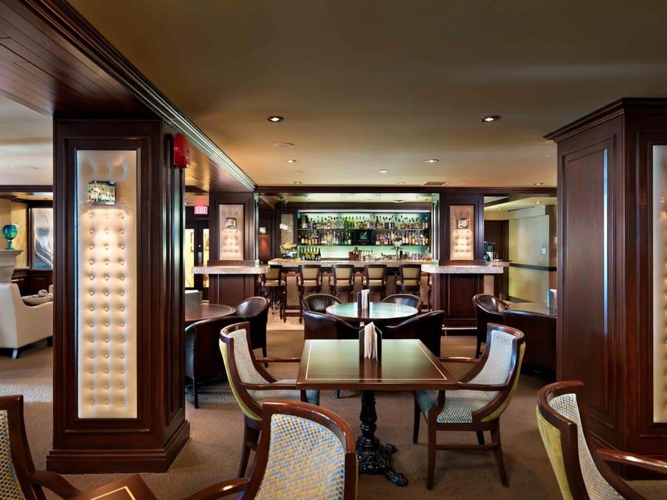 Chateau Victoria Hotel & Suites Hotel in Victoria