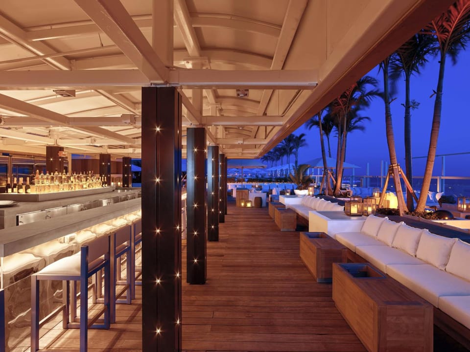 Bar/lounge