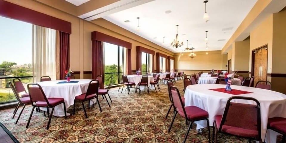 Grand Plaza Hotel Branson Hotel in Branson