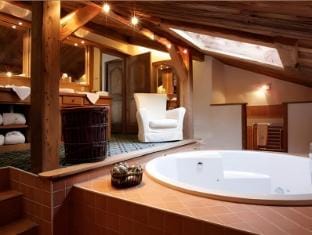Les Chalets du Mont d'Arbois & Spa, Megeve Hotel in Megève