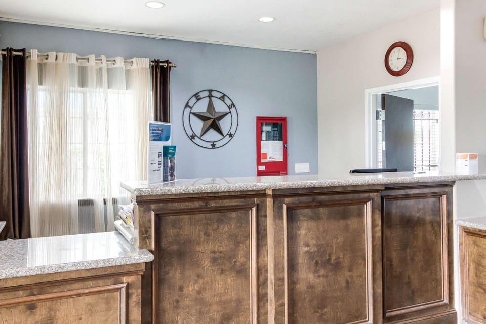 Rodeway Inn & Suites Port Arthur - Groves Hotel in Port Arthur