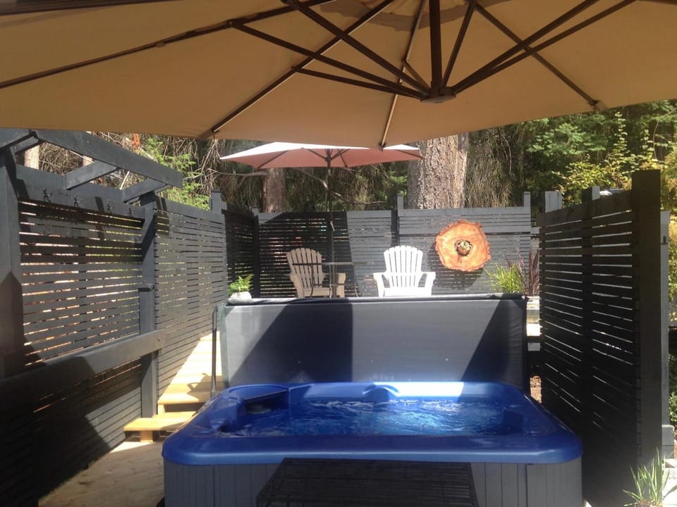 Salt Spring Carriage House B&B Hotel in Galiano Island