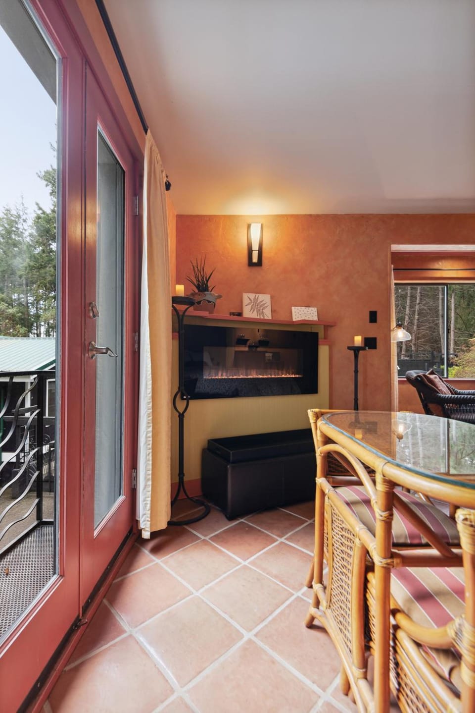 Salt Spring Carriage House B&B Hotel in Galiano Island