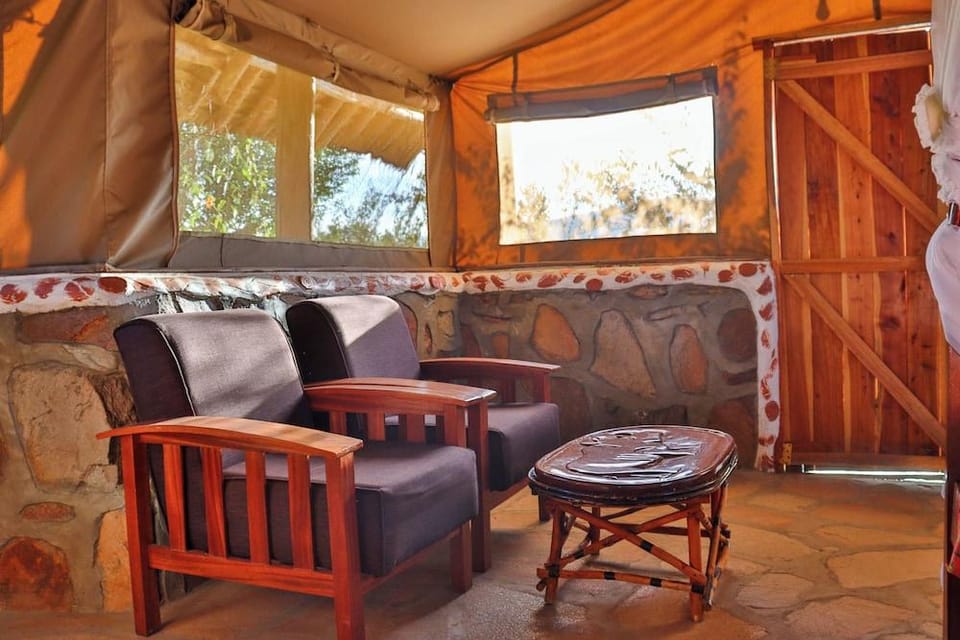 Orngatuny Mara King Camp Hotel in Kenya