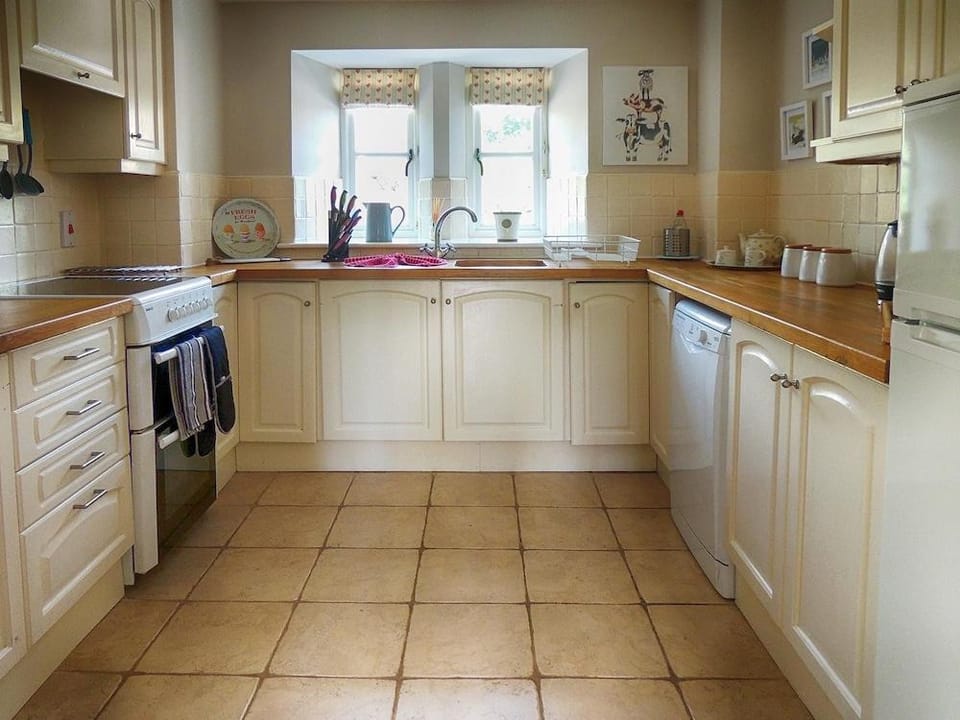 Cotswold Cottage Gems - Greystones Cottage Hotel in Cotswold District