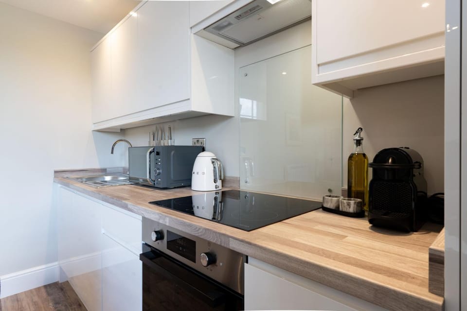 Wellington Place | 1 bedroom Apartment No.2 Hotel in Bristol