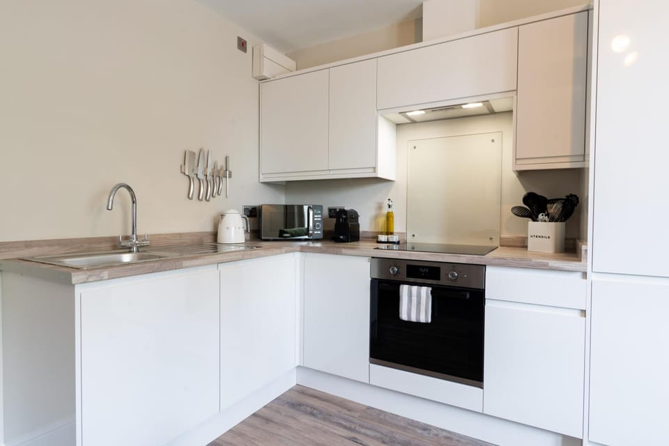 Wellington Place | 1 bedroom Apartment No.2 Hotel in Bristol