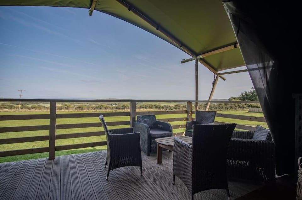 Worms Head Glamping Tent - Llangennith Hotel in Wales
