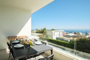 Oceanview Secure 3bed Apt Sea Point Marlo Breeze Hotel in Sea Point