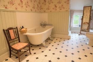 Lower House B&B Hotel in Wales