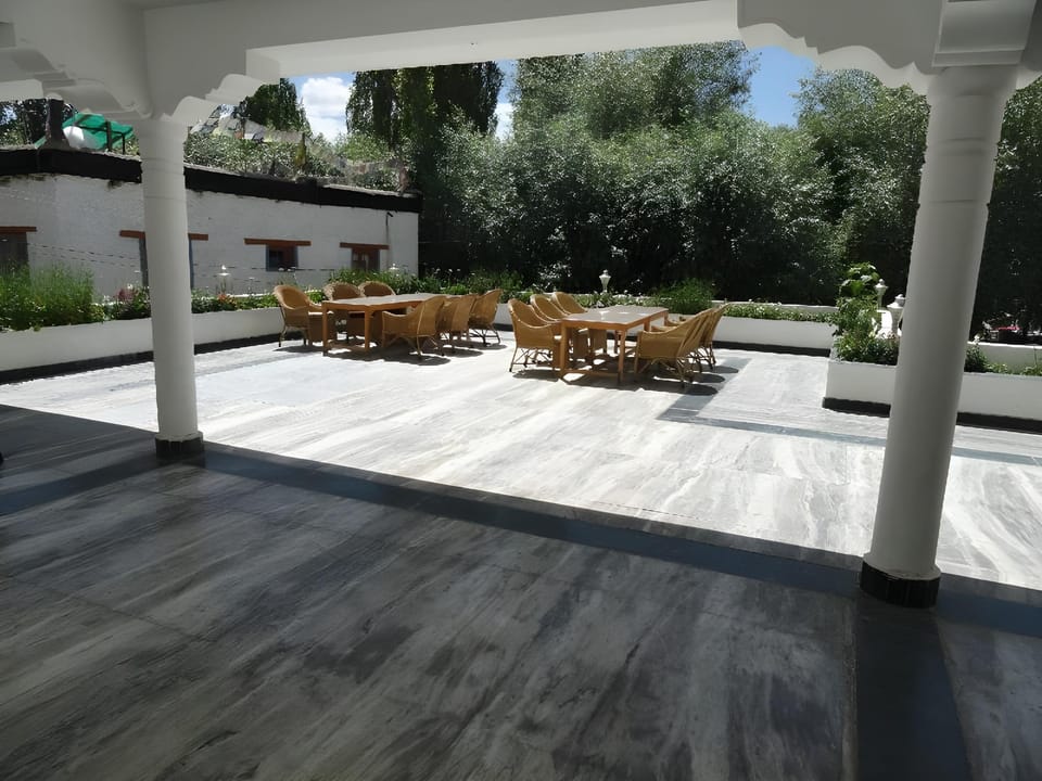 Alpine Villa Hotel in India